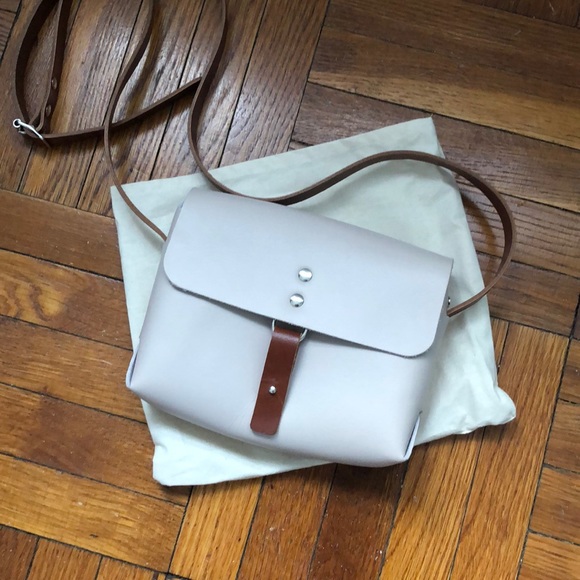 Nell Harper Italian Leather Crossbody Bag - Picture 5 of 8